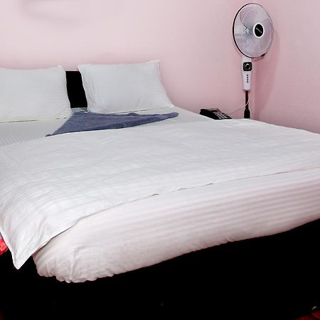 Mitra Garden Inn Катманду Екстериор снимка